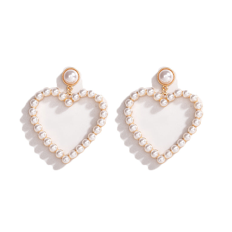 Women's Creative Fashion Retro Exaggerated Heart Love Earrings
