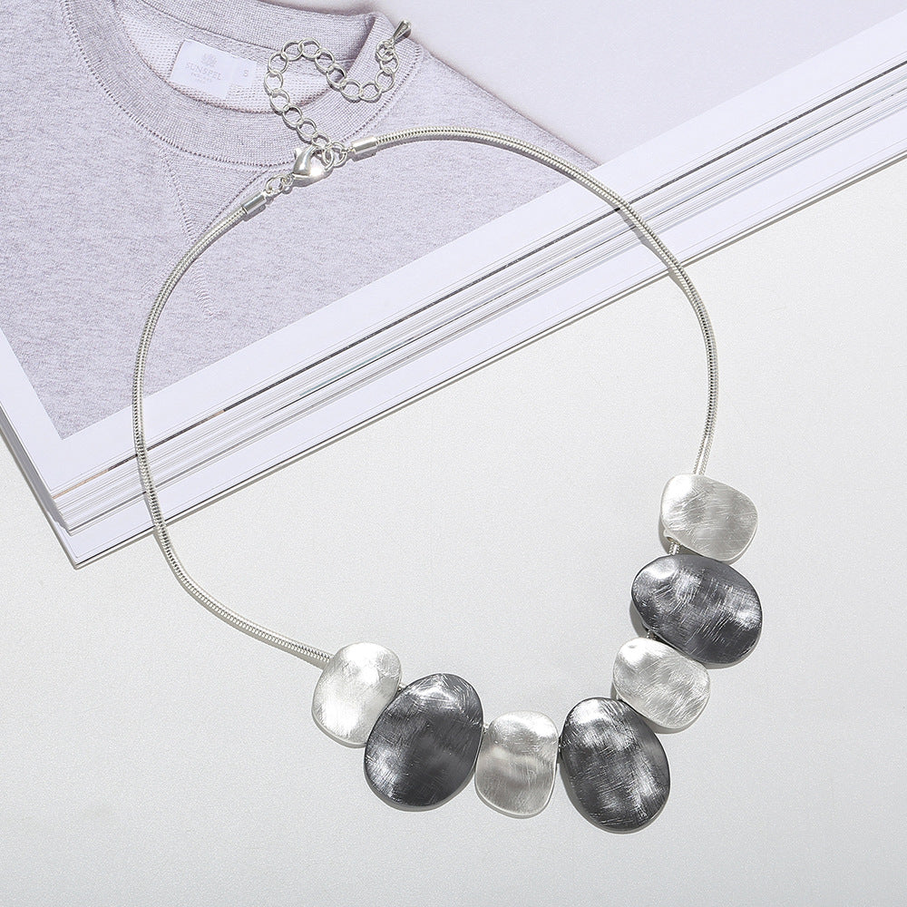 Women's Exaggerated Geometry Fashion High-grade Short Chain Necklaces