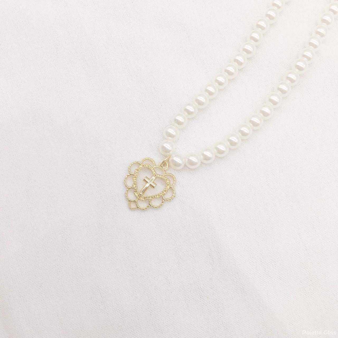 Women's Court Hollow Heart Cross Pearl Clavicle Necklaces