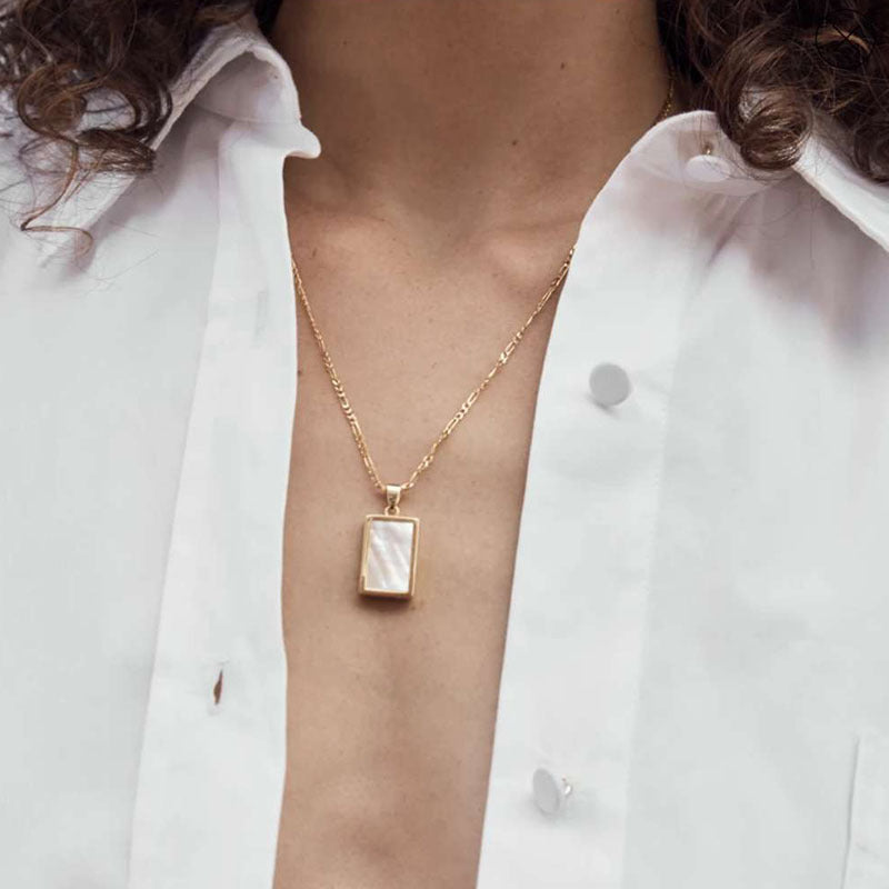 Inlaid Titanium Steel Plated Gold Shell Necklaces