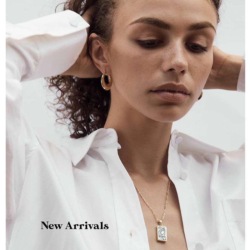 Inlaid Titanium Steel Plated Gold Shell Necklaces