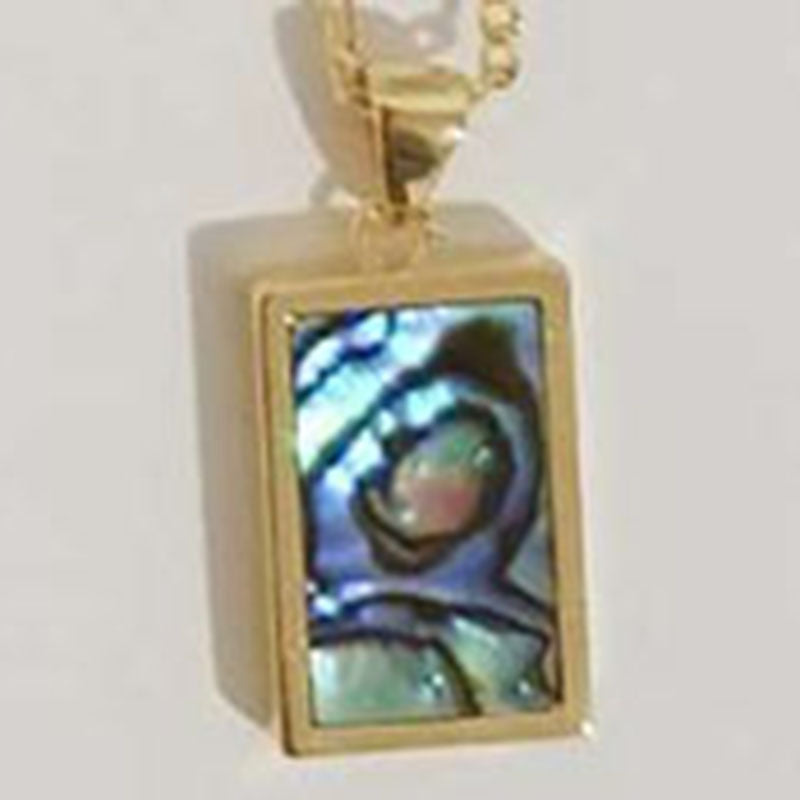 Inlaid Titanium Steel Plated Gold Shell Necklaces