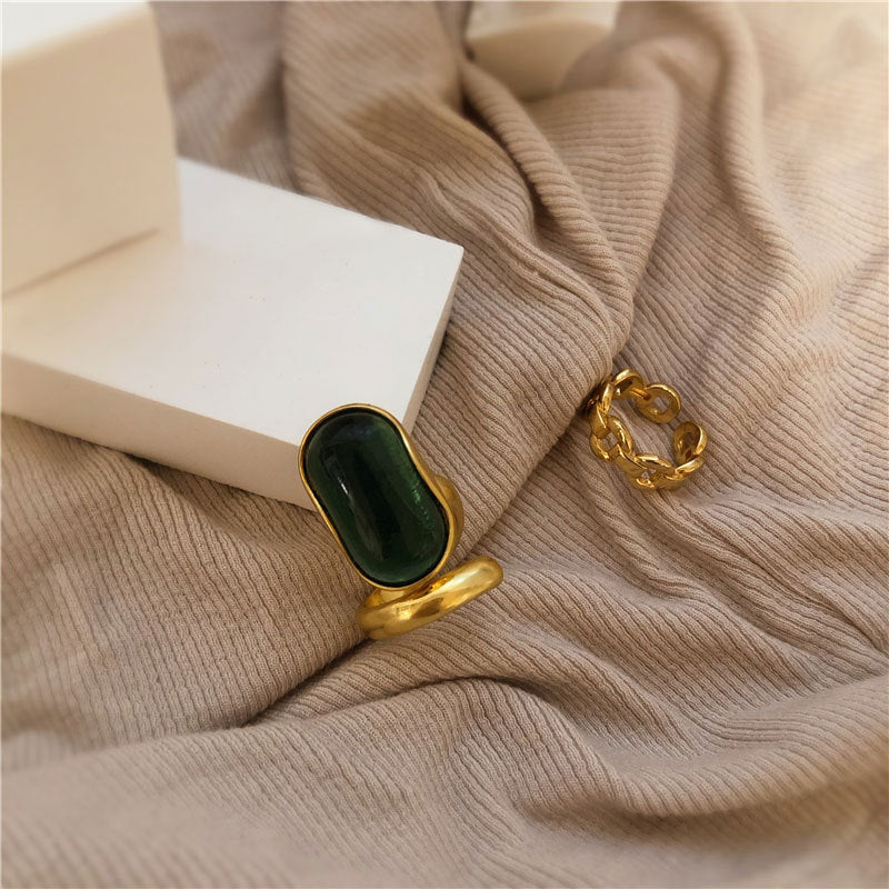French Style High Sense Emerald Female Rings