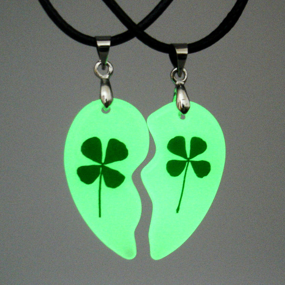 Handmade Epoxy Luminous Dried Flower Clover Stall Necklaces