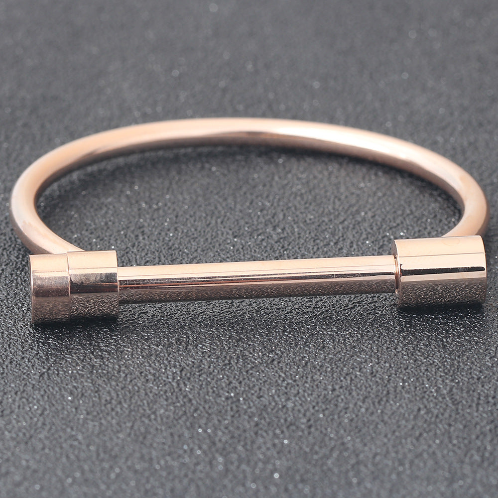 Fashion Three-color Stainless Steel Horseshoe Titanium Word Bracelet