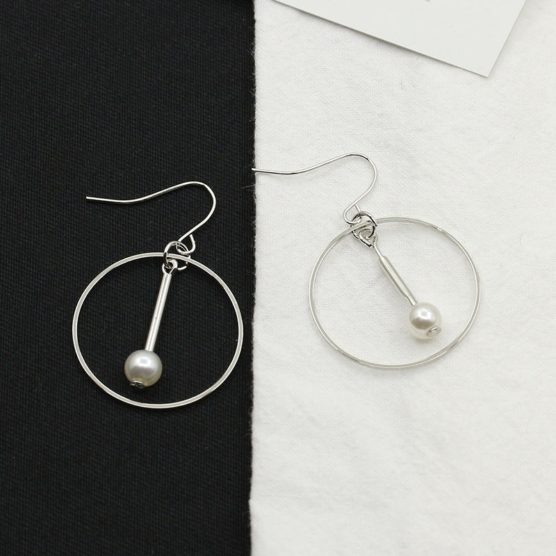 Women's Simple Hollow Circle For Graceful Personality Earrings