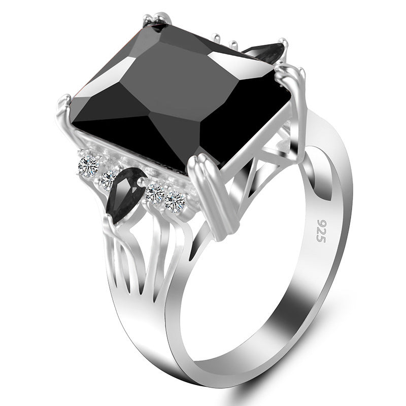 New Creative Exaggerated Colored Gemstone Ornament Rings