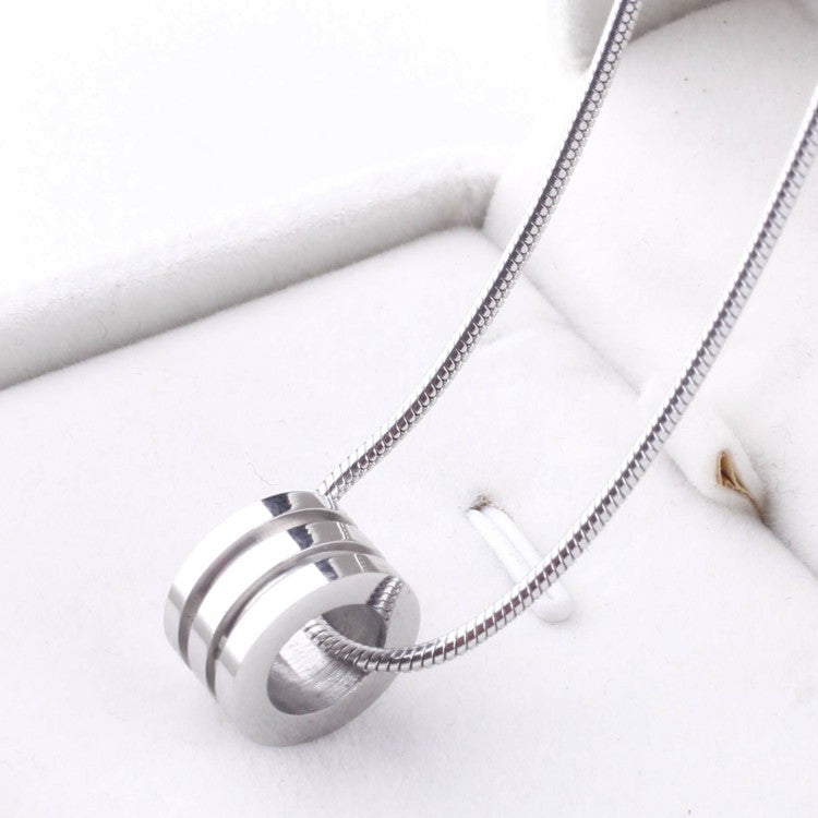 Women's & Men's Simple Elegant Titanium Steel Trendy Neutral Clavicle Necklaces