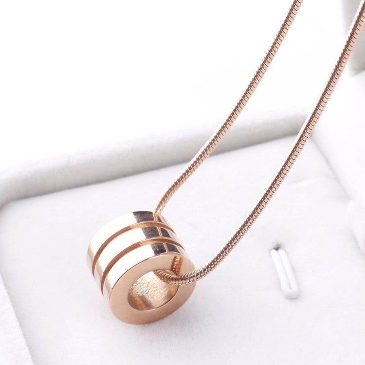 Women's & Men's Simple Elegant Titanium Steel Trendy Neutral Clavicle Necklaces