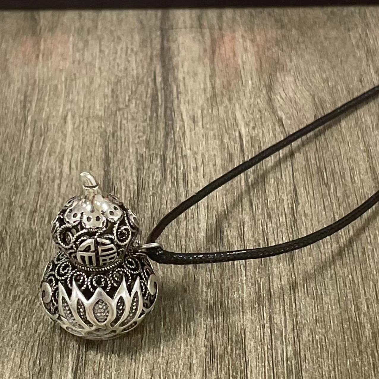 Women's & Men's Gourd For Trendy Fashion Auspicious Clouds Black Rope Necklaces