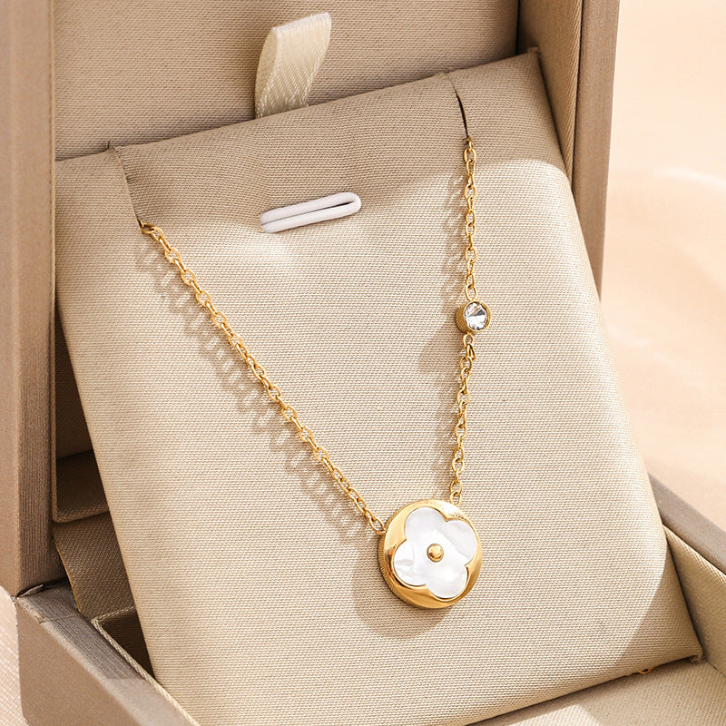 Titanium Steel Round Inlaid Shell Four-leaf Necklaces