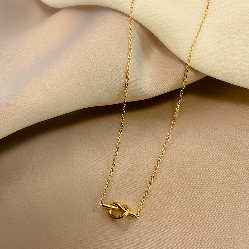 Women's Clavicle Chain Short Love Heart Simple Light Necklaces
