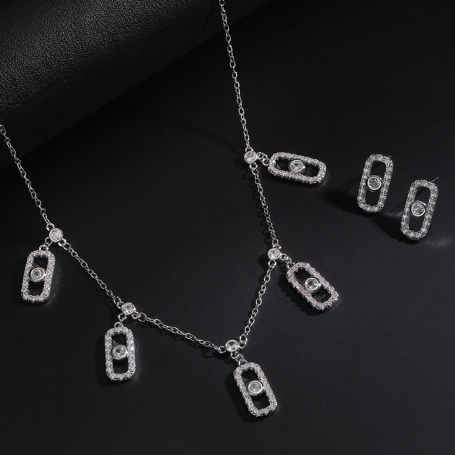 Copper Plated Real Gold Fashion Simple Geometric Light Luxury Necklaces