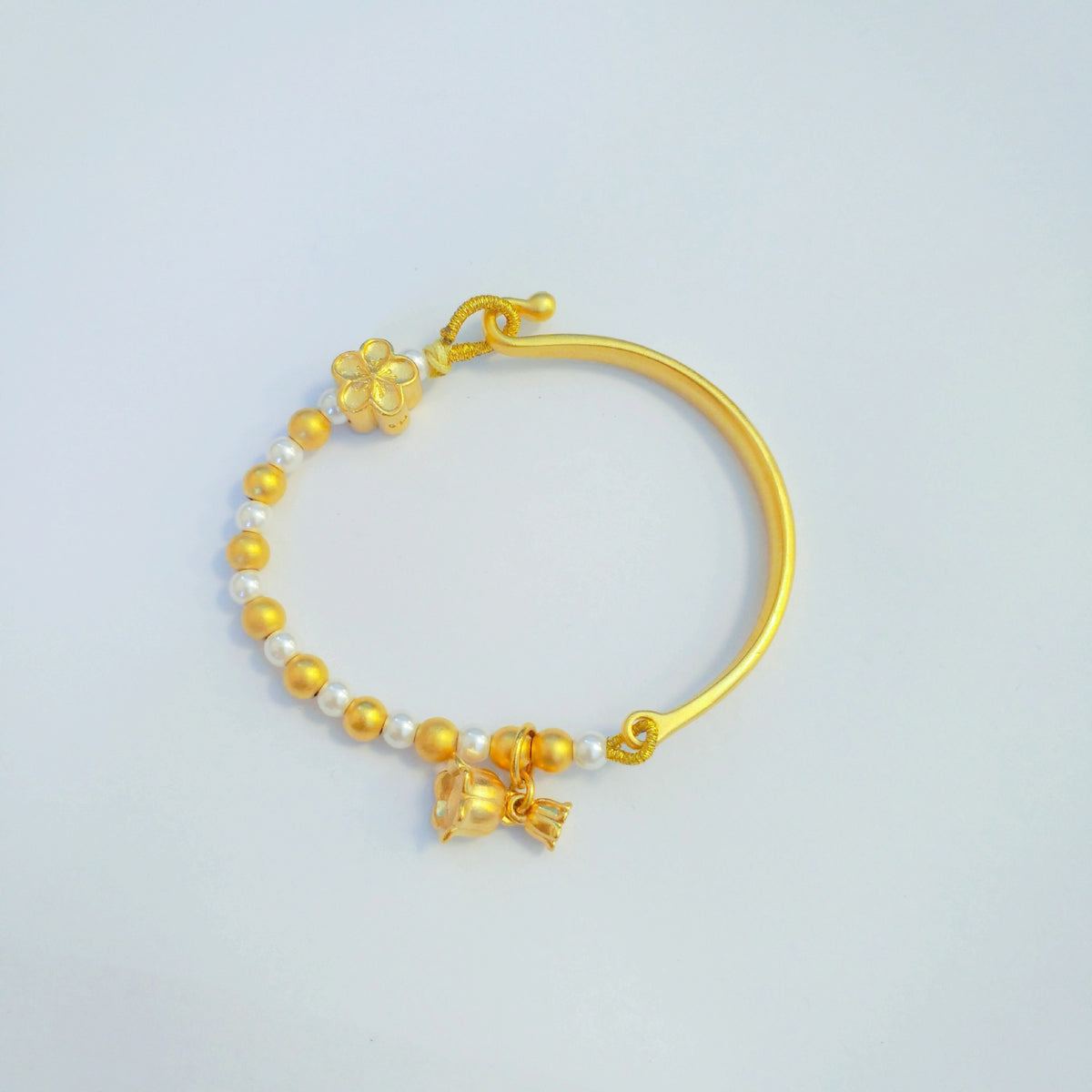 Women's Vietnam Placer Gold Lily Half Bell Pearl Peach Blossom Gifts Bracelet