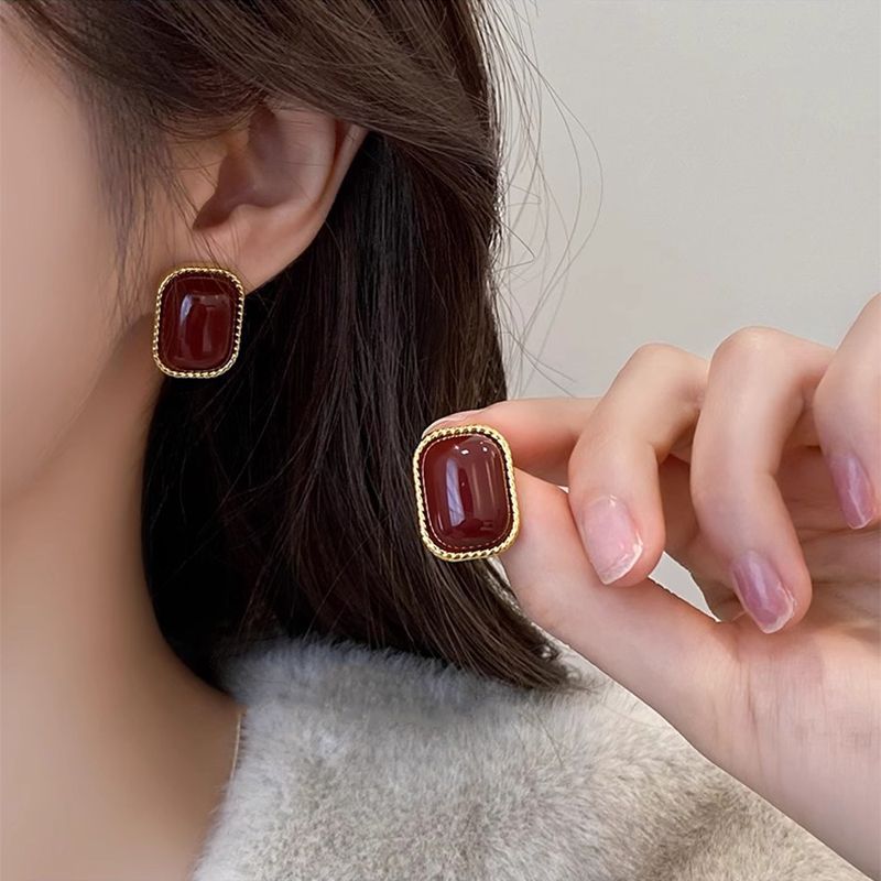Women's Retro Style Wine Red Drop Glazed Luxury Earrings