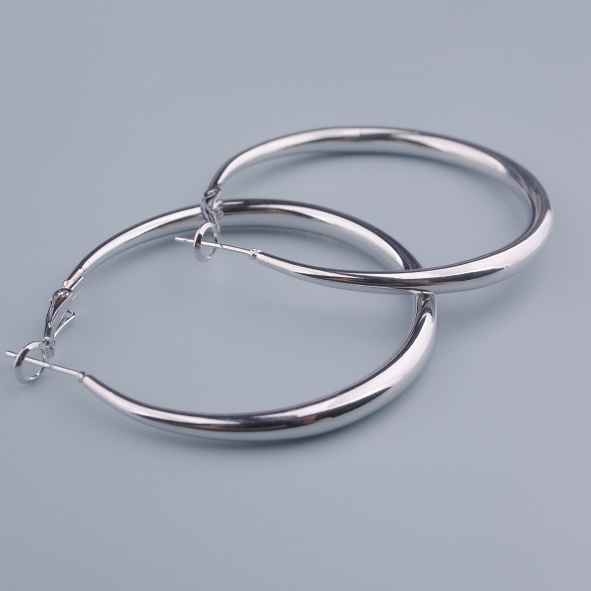 Women's Hollow Tube Sterling Sier Needle Simple Earrings
