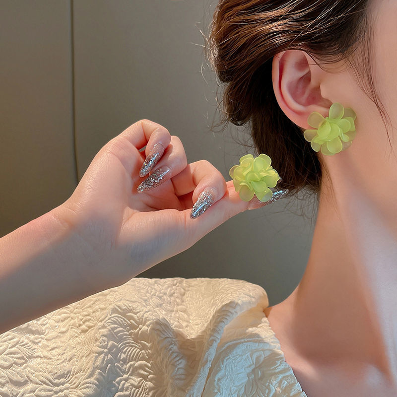Pin Fairy Summer Fresh Three-dimensional Flower Earrings