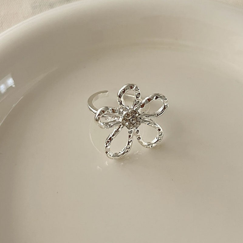 Simple Love Metal Female Light Luxury Minority Design Advanced Rings