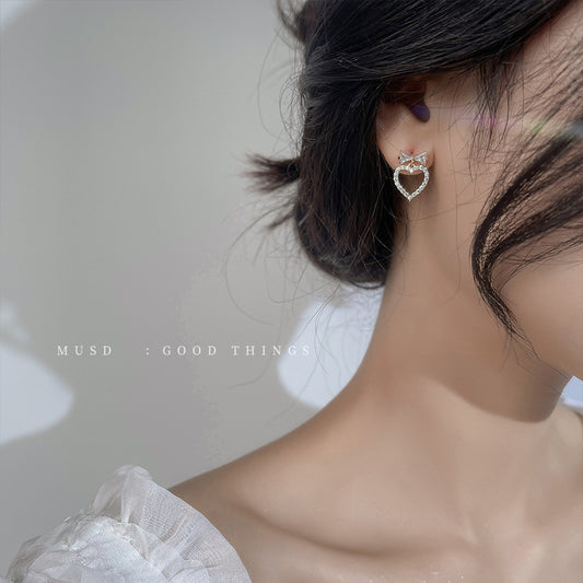 Women's Design High-grade Light Luxury Ear Elegant Earrings