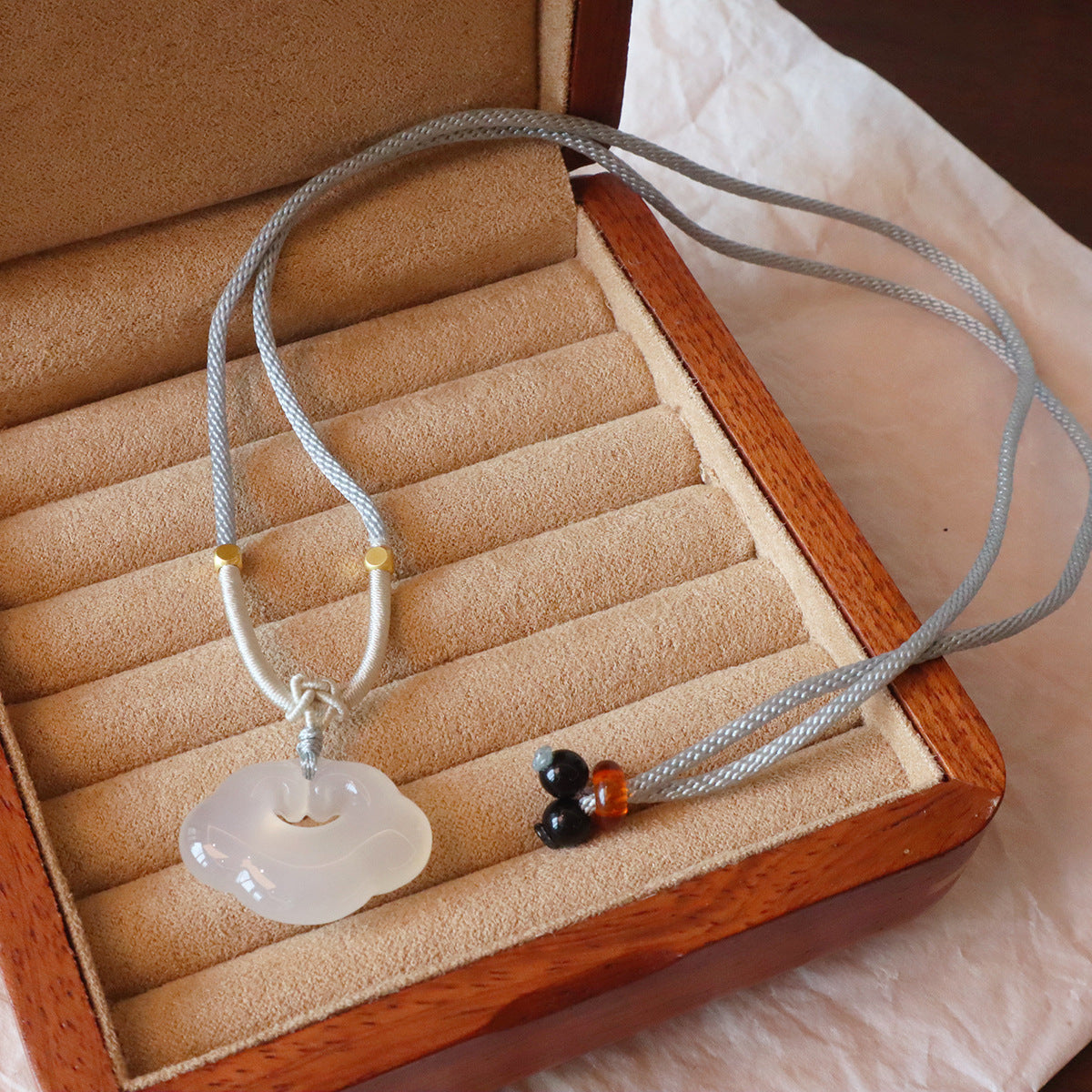 Buckle Chalcedony Fox Gourd Flower Moon Necklaces