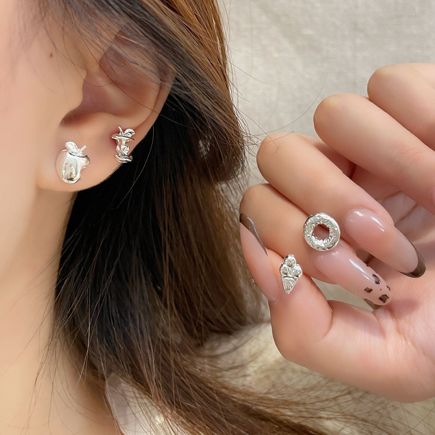 Fun Small Apple Core Female Sier Earrings