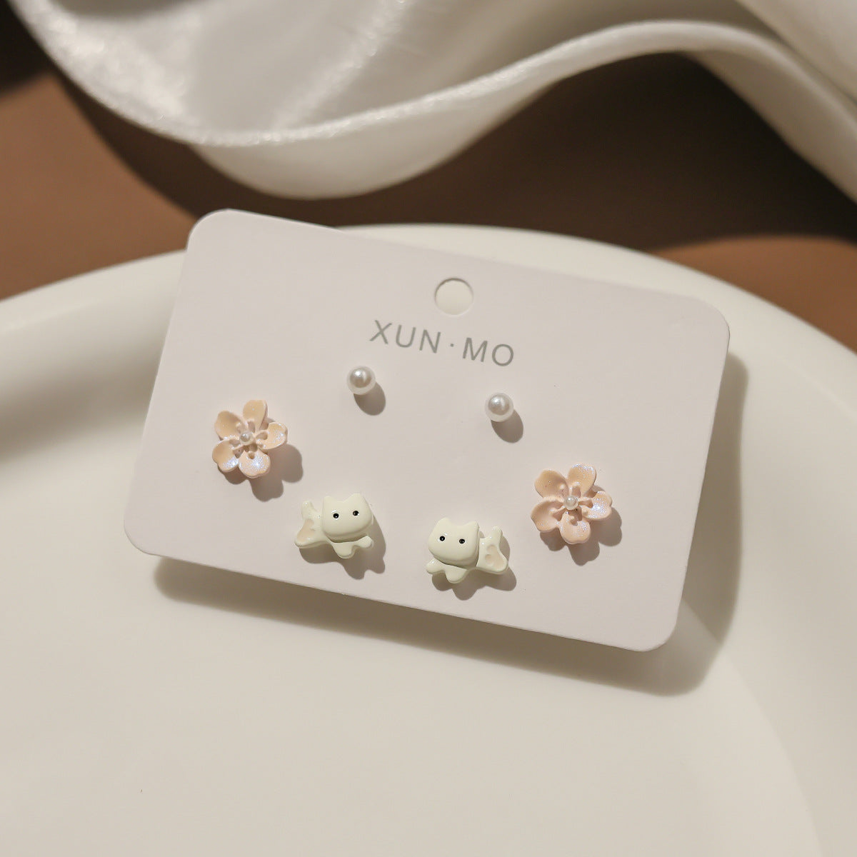 Cartoon Cat Sier Suit Small Childlike Sleeping No Rings