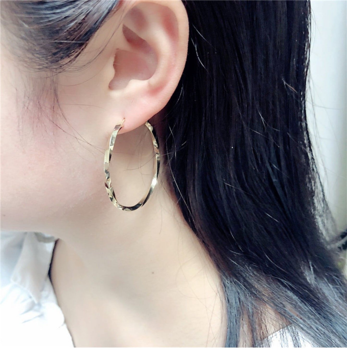 Women's Fashion High Profile Large Simple Graceful Earrings