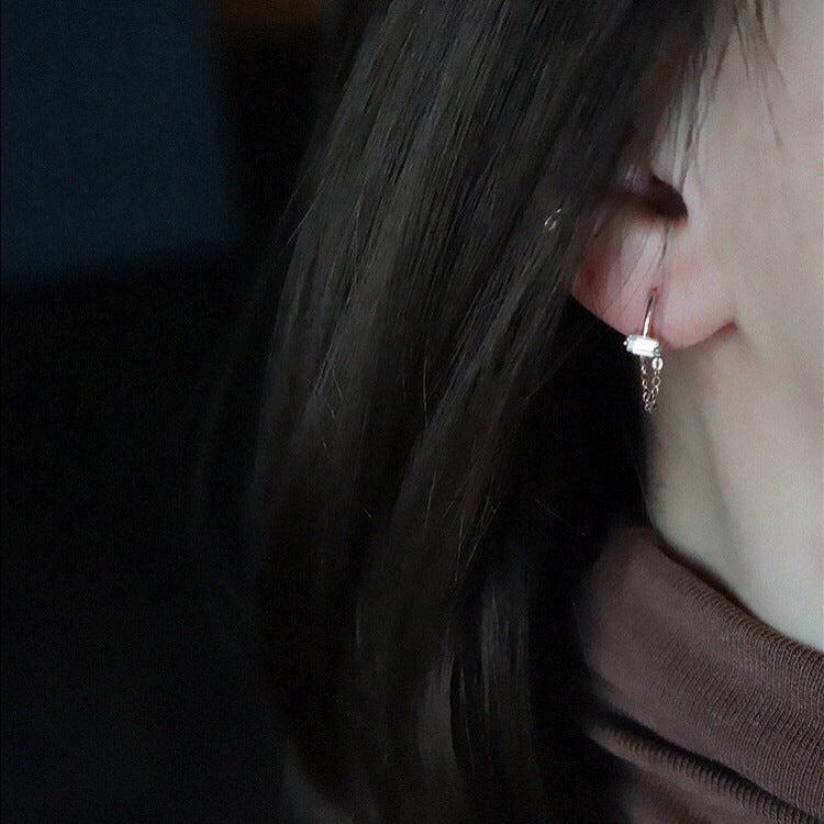 Women's Minority Simple Square Diamond Chain Clip Earrings