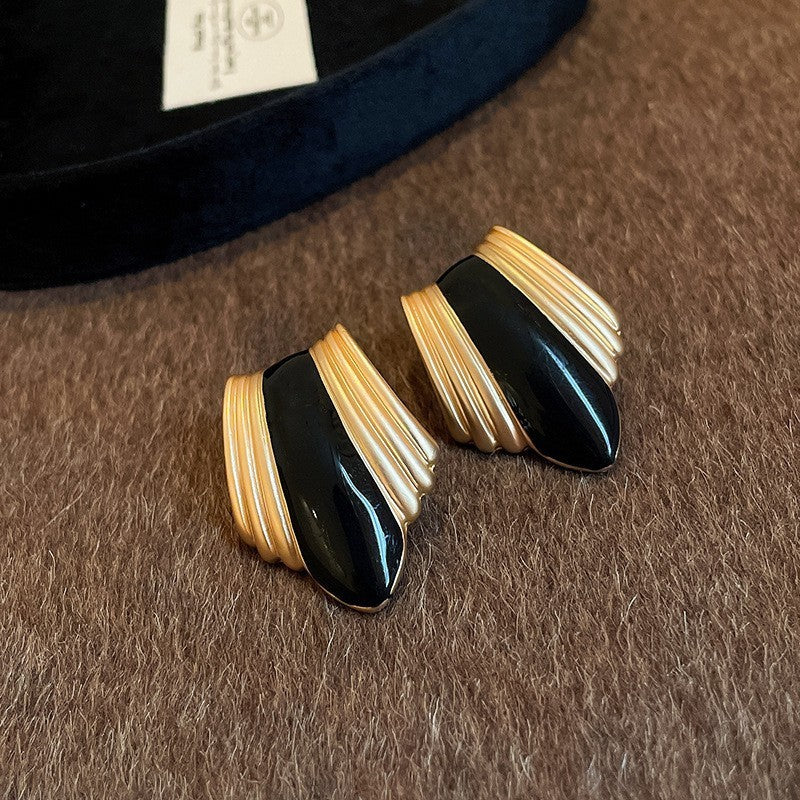 Women's Buckle Light Luxury High-grade Ga Clavicle Chain Niche Necklaces