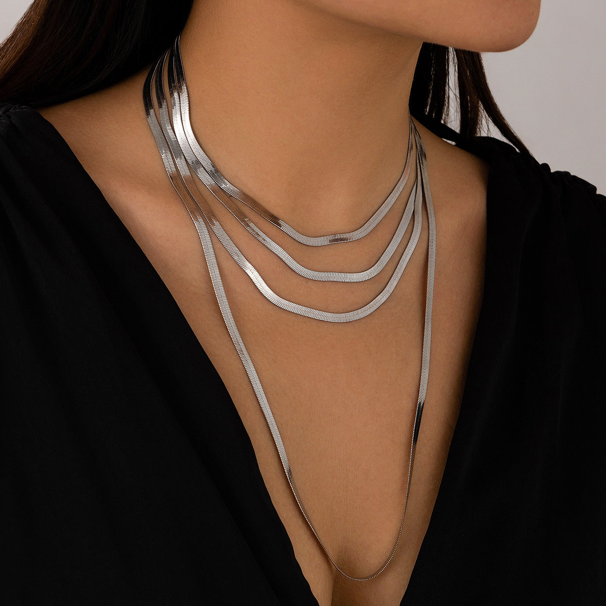 Personality Blade Chain Clavicle Fashion Snake Necklaces