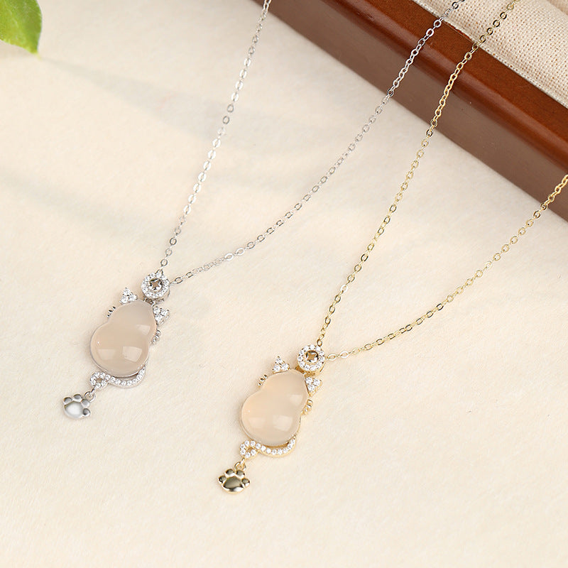 Women's Sier Chinese Style Copper Coin White Chalcedony Necklaces