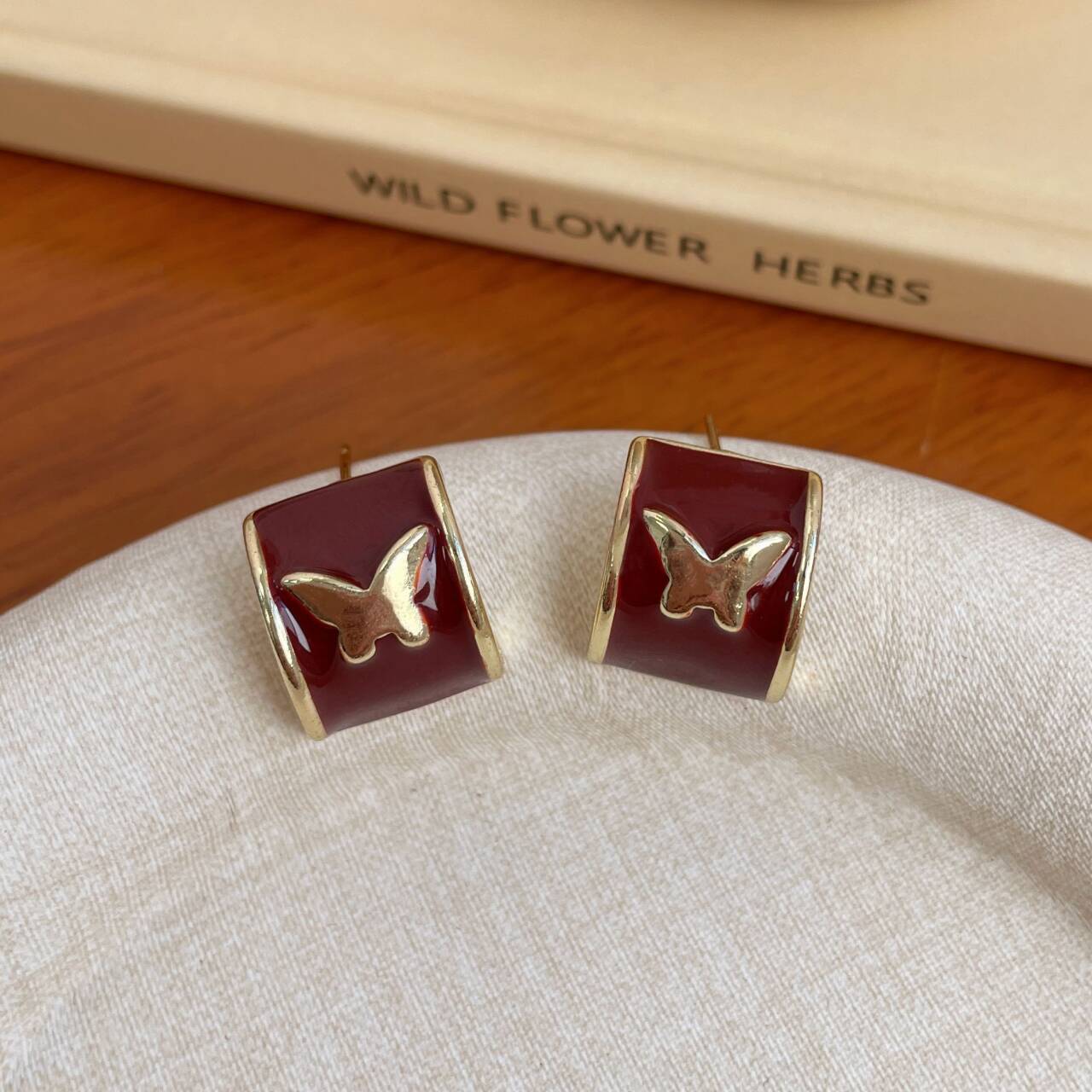 Small Exquisite Bow Female Sier Needle Earrings