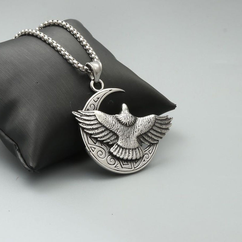 Men's Minority Design High-grade Titanium Steel Ornament Eagle Live Necklaces