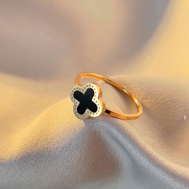 Clover Female Mori Style Personal Korean Rings