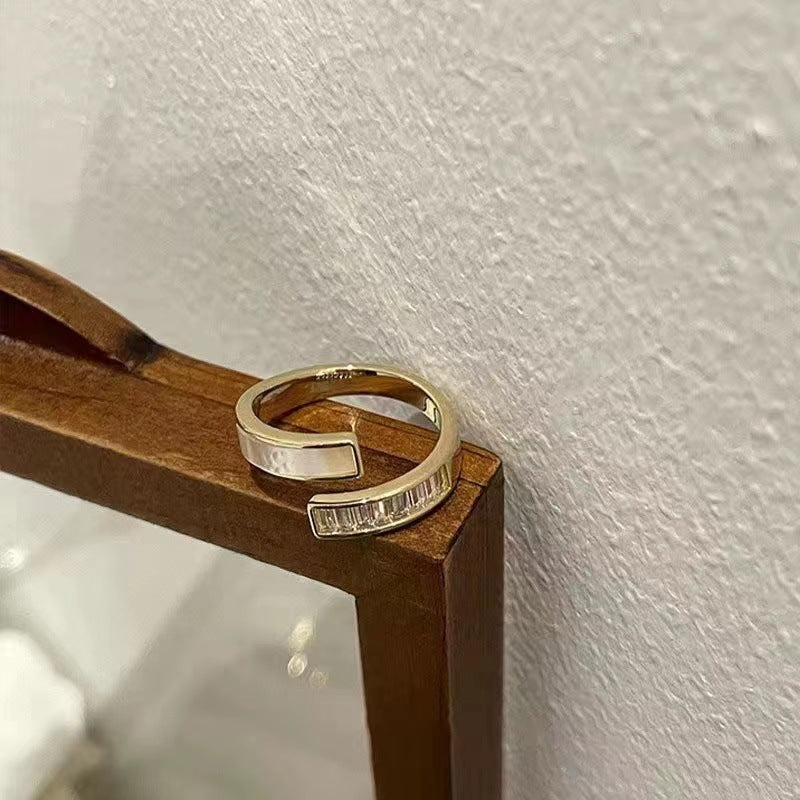 Emerald Female Cold Style Design High-grade Rings