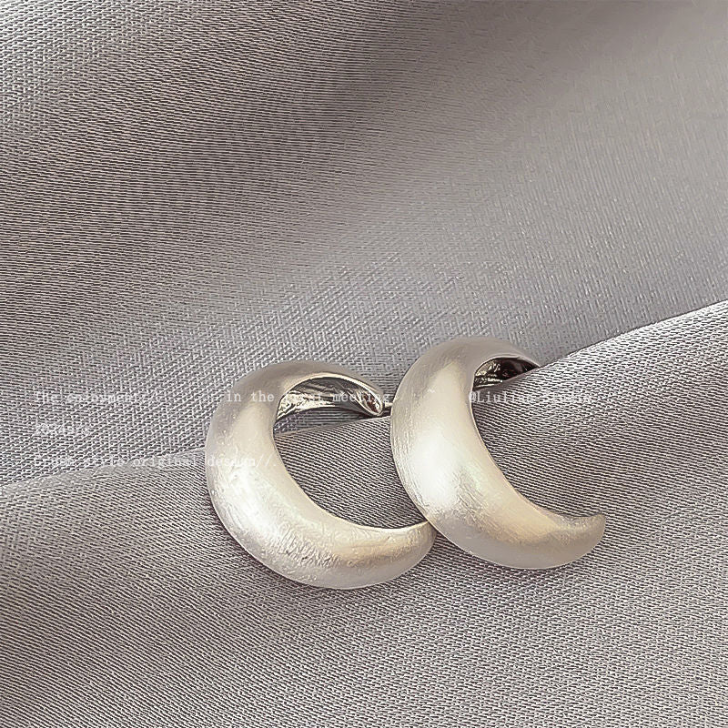 Women's Sier Simple Elegant Fashionable High-grade Niche Earrings