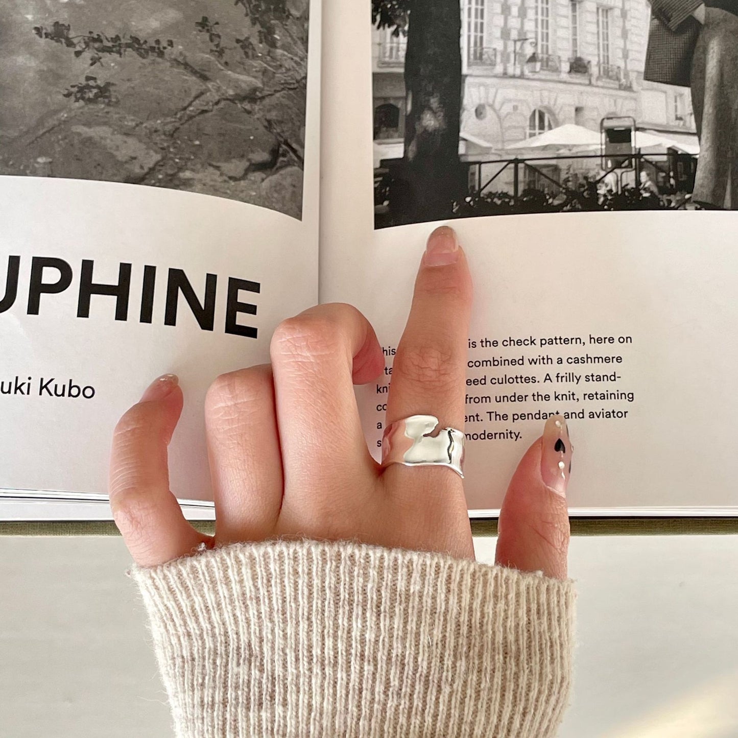 Women's Wave Temperament Personalized Cold Design Sense Rings