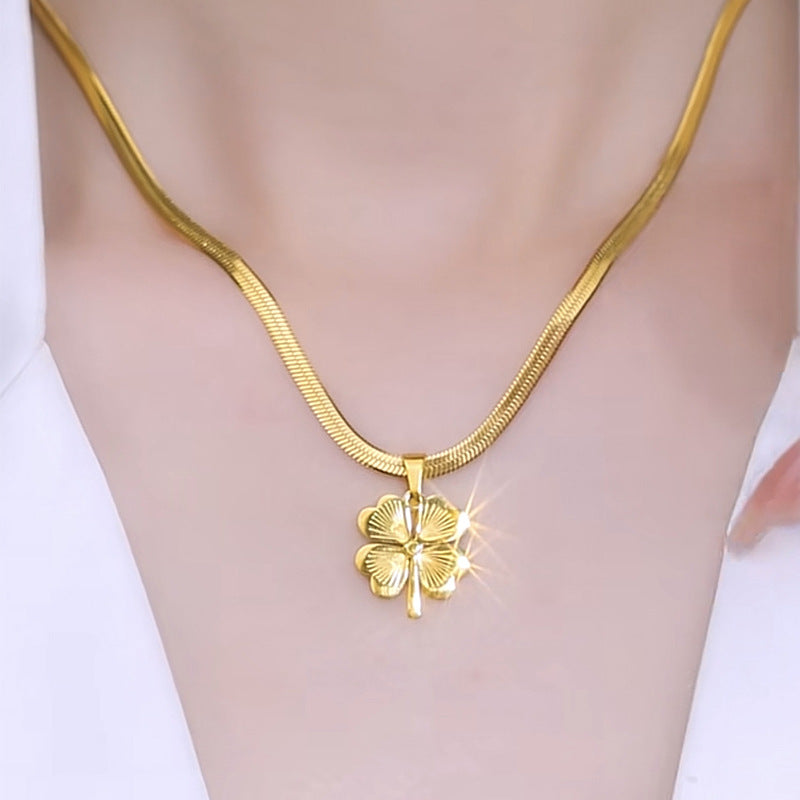 Luxury Minority Design Sense Four-leaf Flower Necklaces