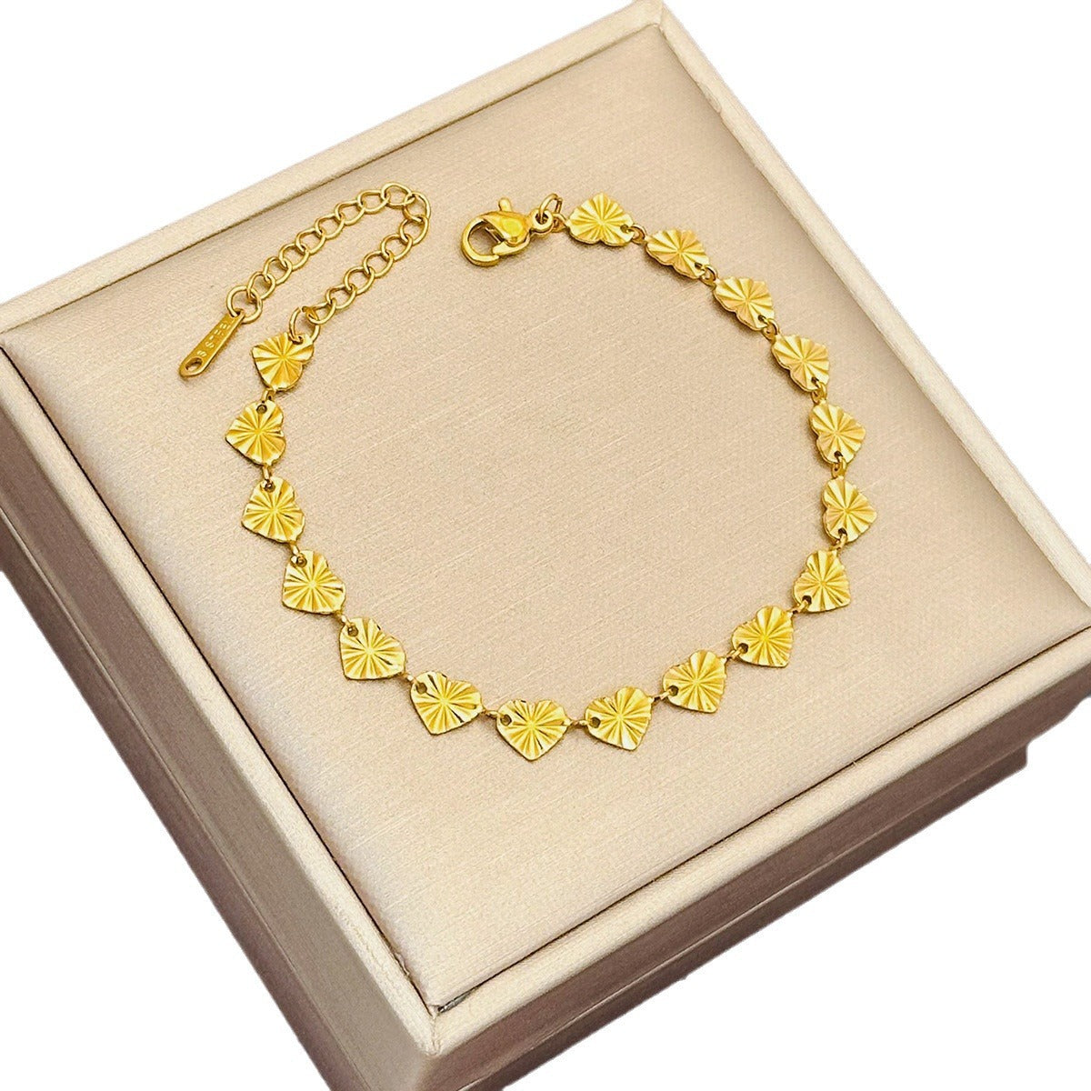 Temperament Entry Lux Female With Hearts Hollow Out Stitching Heart-shaped Bracelet