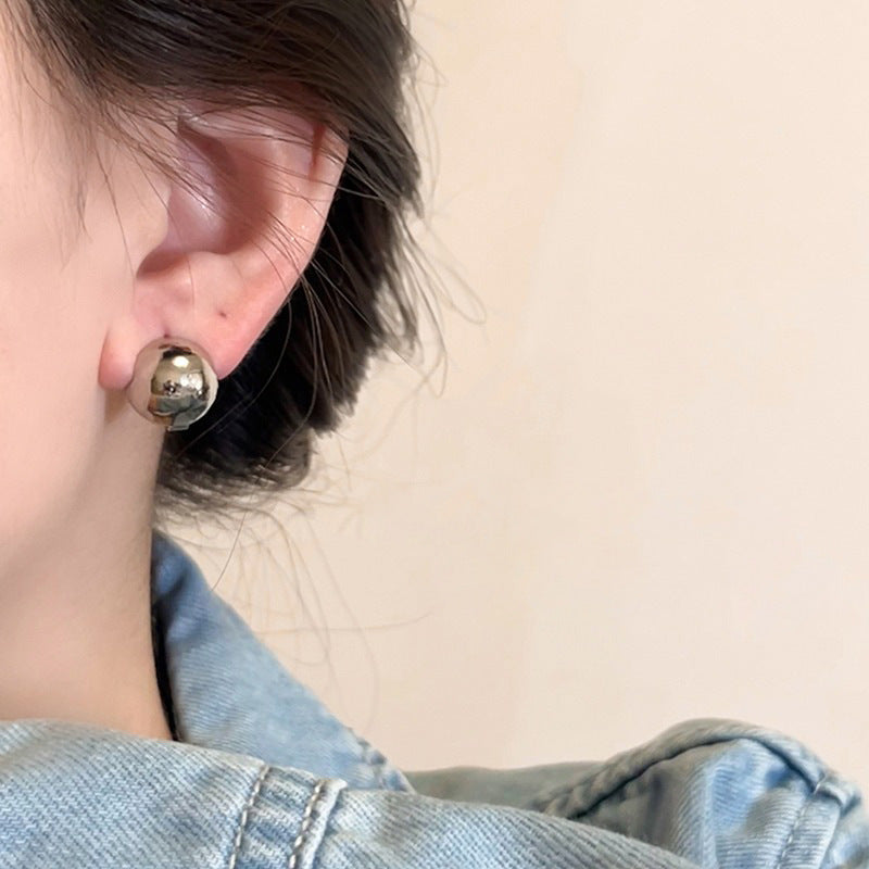 Simple Ball Ear Design Frosty Advanced Rings