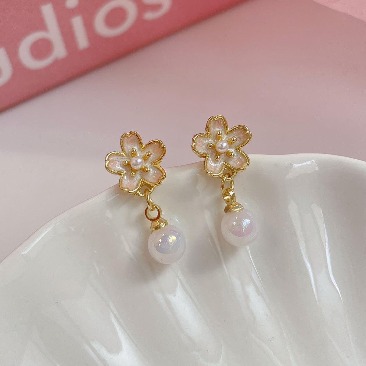 Sier Needle Sweet Girly Niche Design Three-dimensional Light Earrings