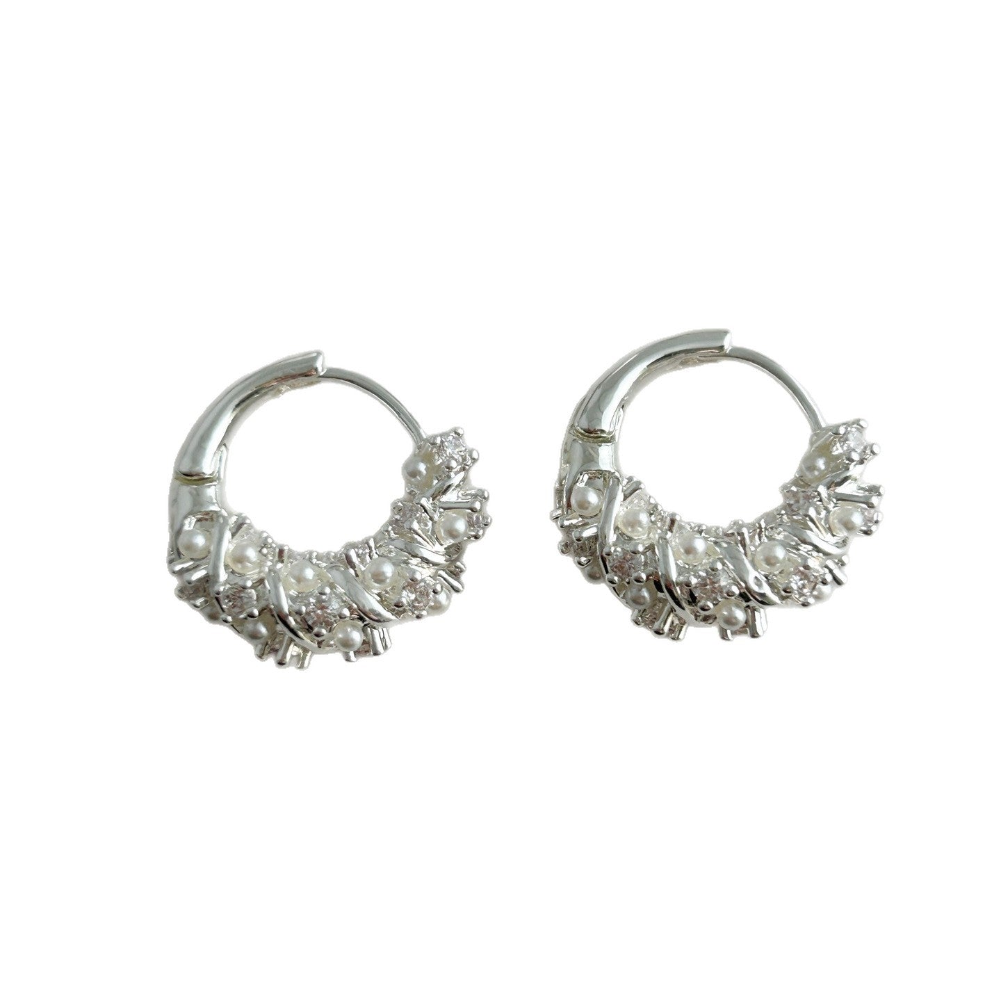 Women's Interwoven Ear Clip Design Sense Small Refined Grace Stud Earrings