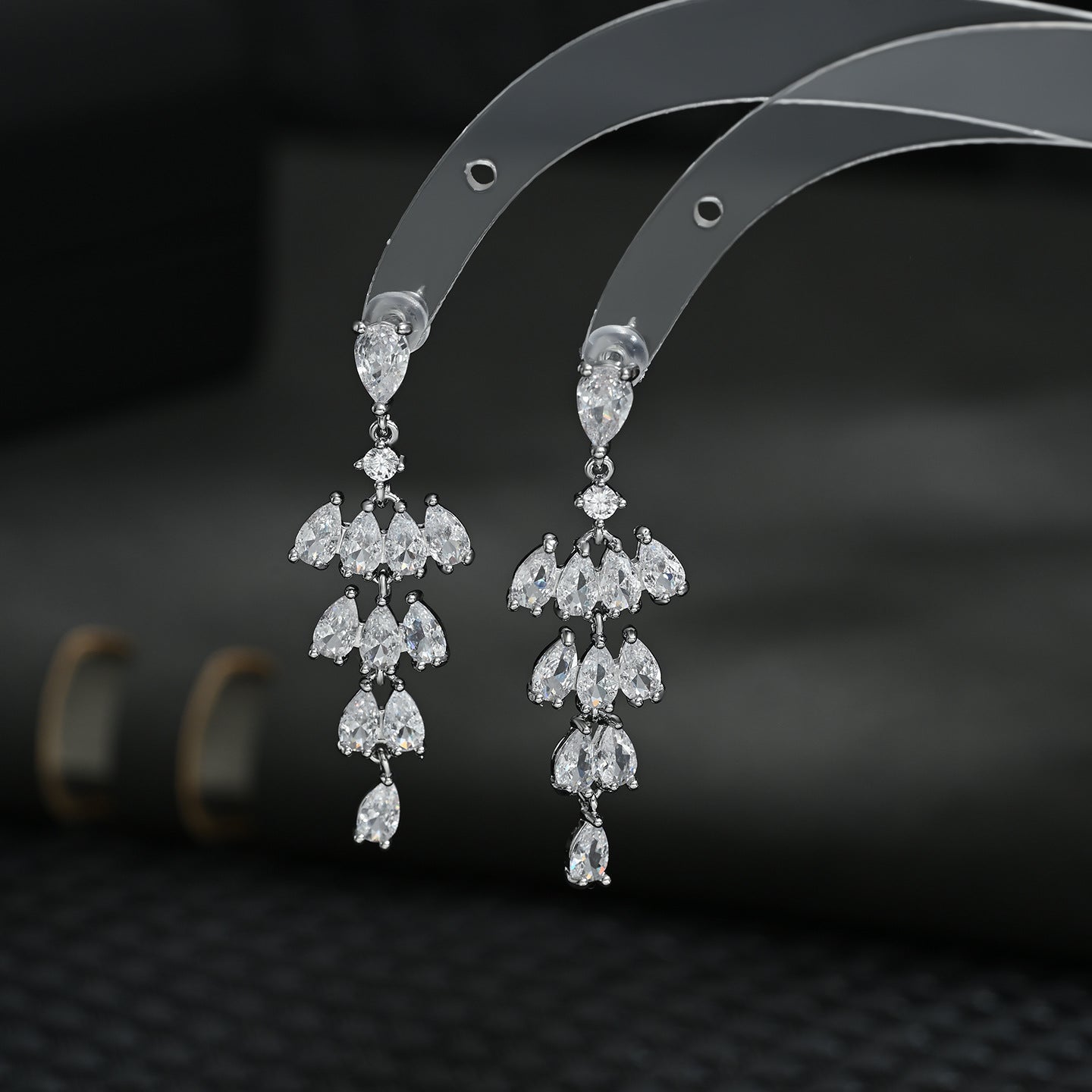 Women's Needle Fashion Design Sense Exaggerated Personalized Zircon Exquisite Light Luxury Stud Earrings