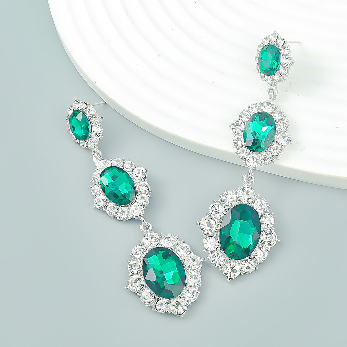 Women's Fashion Trend Oval Alloy Rhinestone Full Earrings