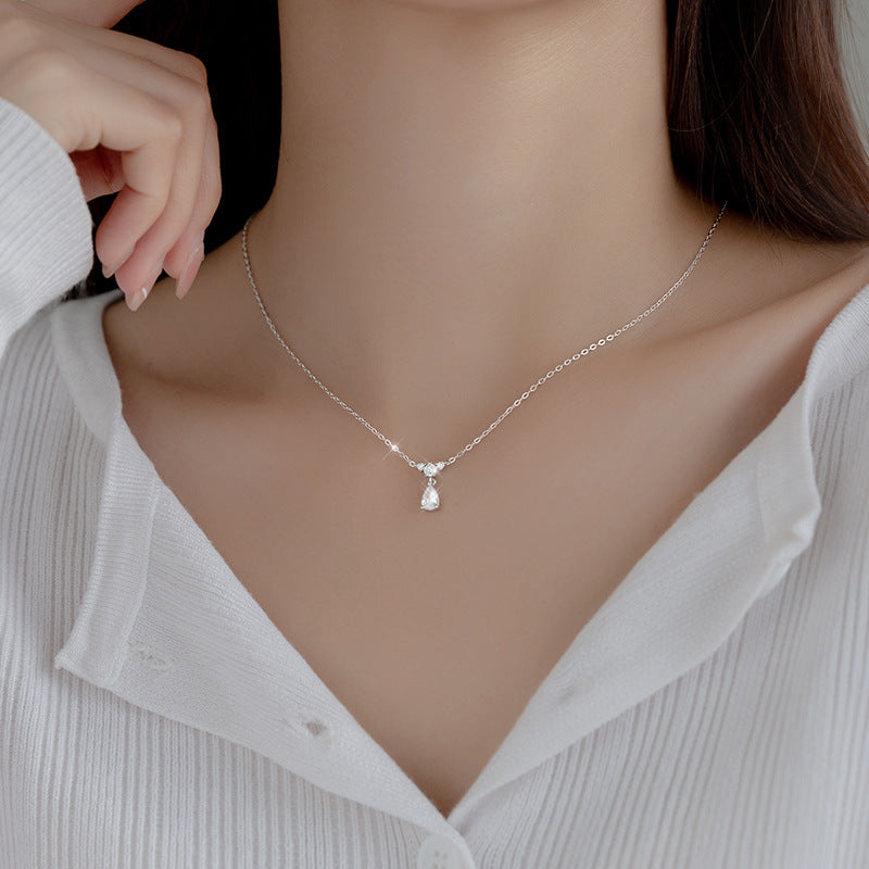 Women's Love Lodge Sier Elegant Geometric Fresh Cut Necklaces
