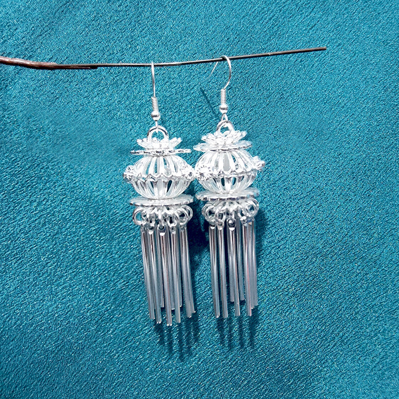 Personality Horn Bloom Vintage Eardrops Yi Earrings