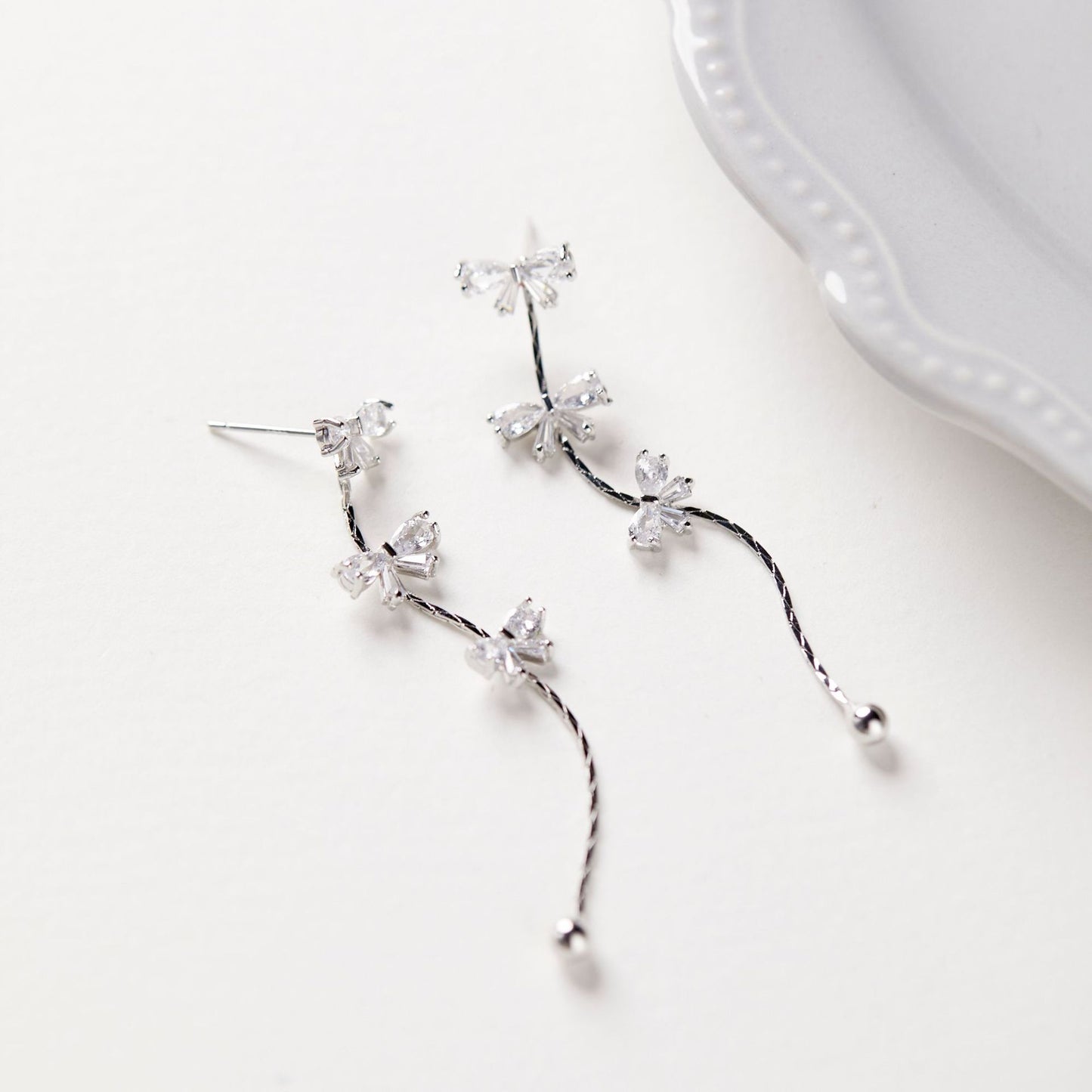 Bow Fringed Zircon Long Ear Clip Earrings