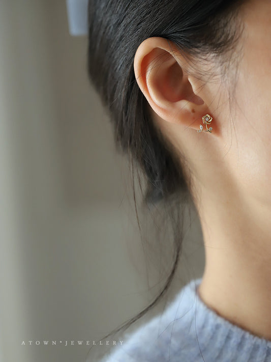 Gold-plated One Rose Small Diamond Elegant Earrings