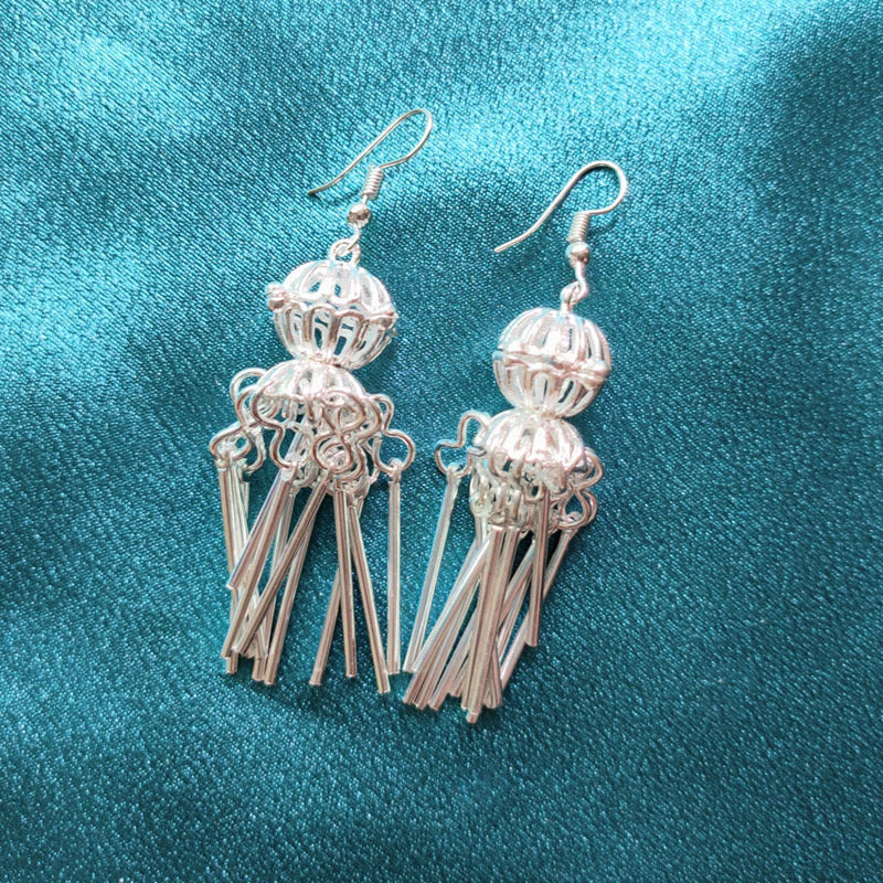 Personality Horn Bloom Vintage Eardrops Yi Earrings