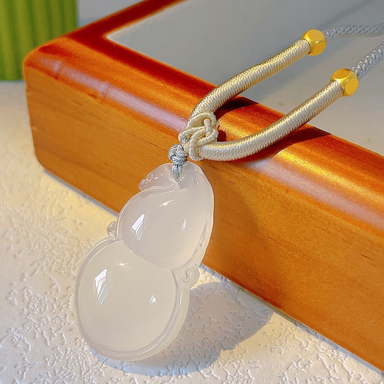 Buckle Chalcedony Fox Gourd Flower Moon Necklaces